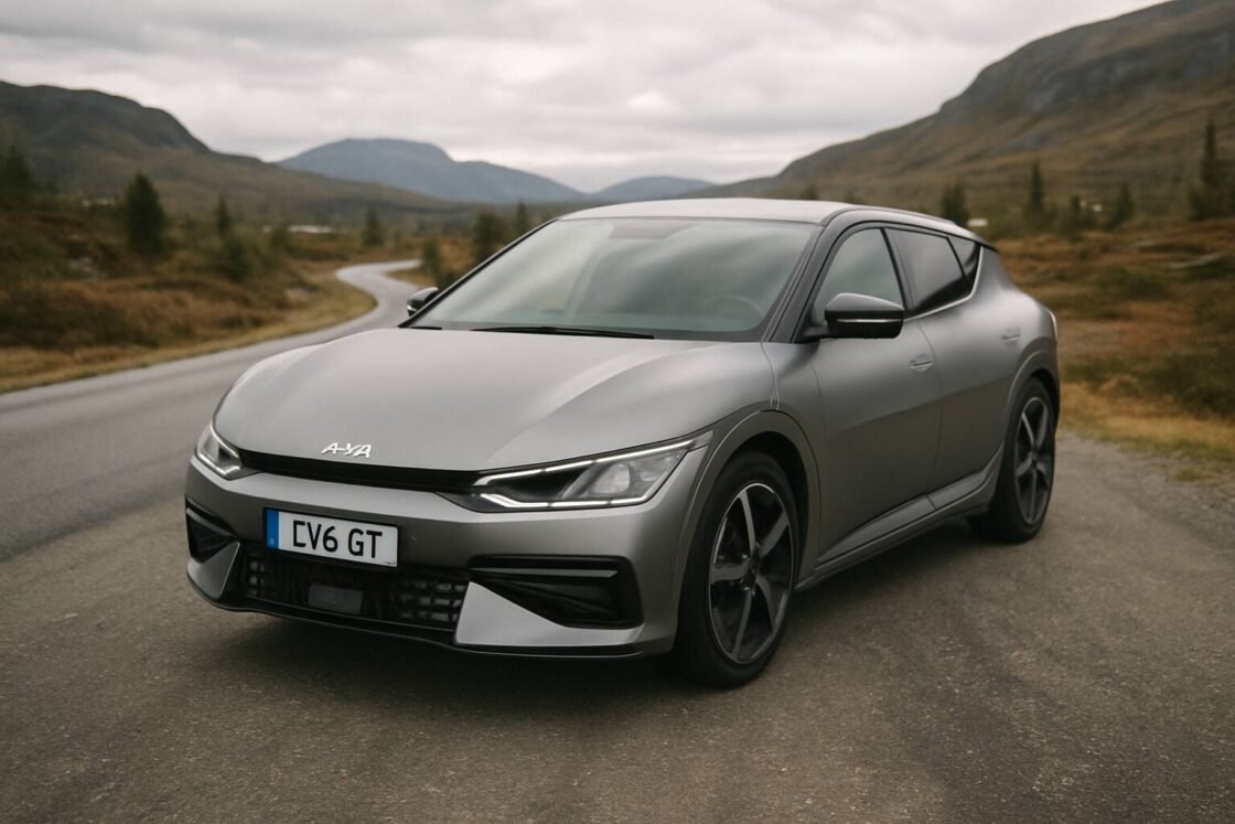 Utforska alla Kia EV6-varianter för 2025: Air, GT-Line och GT. Jämför räckvidd, prestanda, priser och utrustning för att hitta den perfekta EV6 för dina behov.